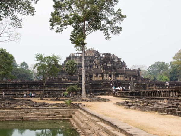 Ve areálu Angkor Tom - chrám Baphuon