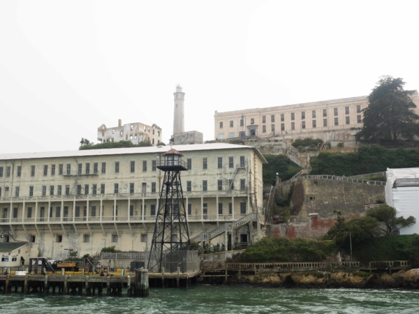 Alcatraz. Místo kde přistávají lodě na prohlídku.
