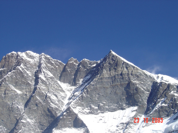 Pohled na Lhotse Šar.