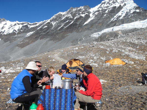 Snídaně v trávě - výška cca 5300m - pohoda