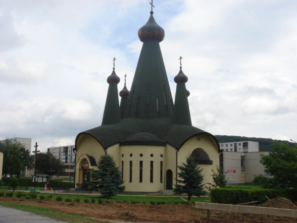 Pozoruhodný kostel ve Svidníku - pravoslavný?