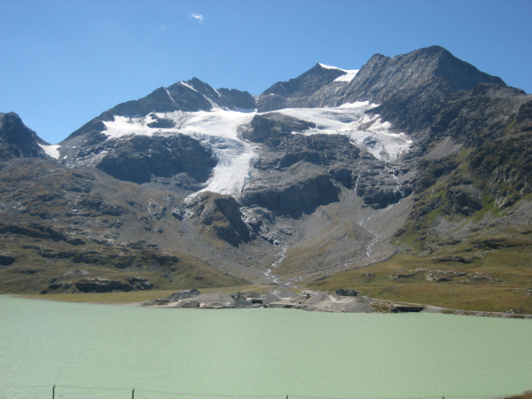 V Bernina passu.