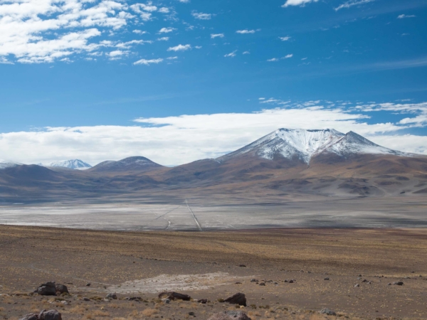 Cestou ze San Pedro de Atacama přes Calama k hraničnímu přechodu Ollaque.