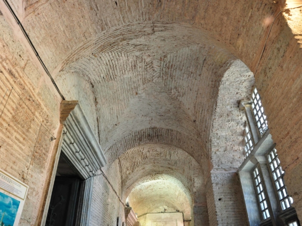 V chodbách mešity Hagia Sophia