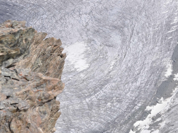 Pohled na ledevec pod Klein Matterhornem