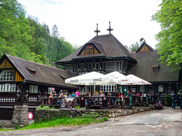 Výletní restarace v přírodní rezeraci Peklo od Dušana Jurkoviče.