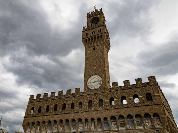 Palazzo Vecchio - pohled ze 3.patra galerie Uffizi